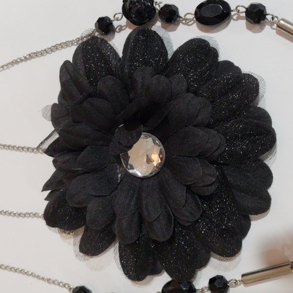 Silver Tone Chain Black Flower Fabric Brooch & Black Beads Crystal Necklace Set - Picture 3 of 9